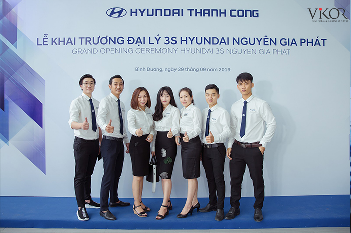 Đồng phục sơ mi nam - nữ dành cho nhân viên tư vấn - kinh doanh của Hyundai 