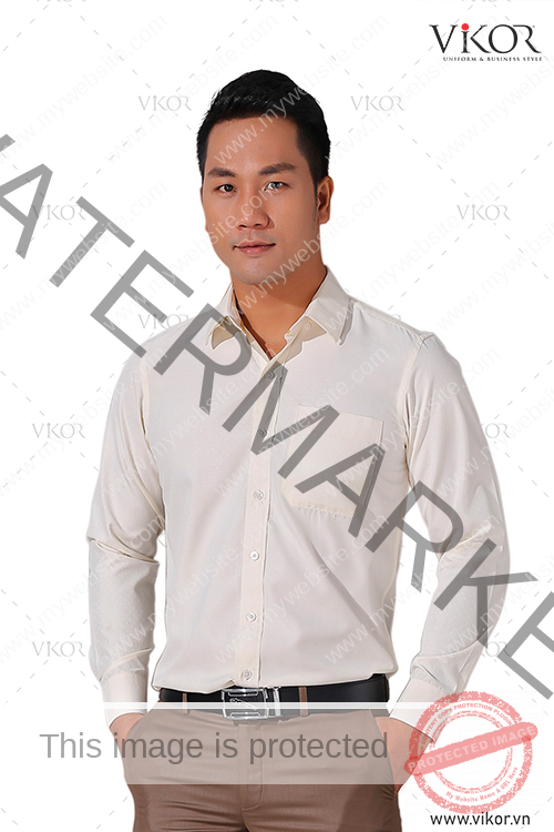 Đối với áo sơ mi nam, form áo slim fit giúp các chàng thể hiện được sự tự tin, mạnh mẽ của mình Đối với áo sơ mi nam, form áo slim fit giúp các chàng thể hiện được sự tự tin, mạnh mẽ của mình