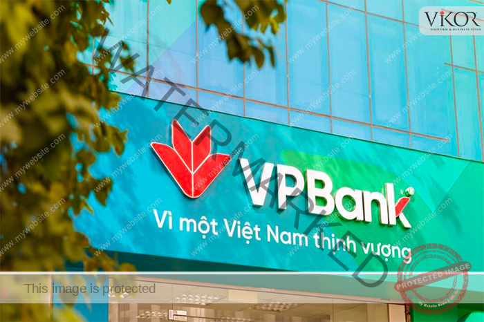 Logo VPBank với sự kết hợp của màu đỏ - xanh - trắng 